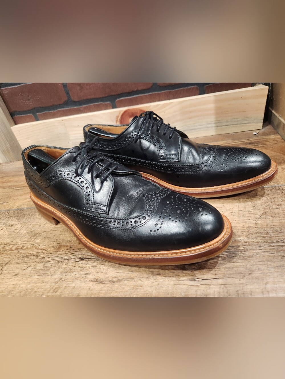 Banana Republic Leather Wingtip Dress Shoes 10.5